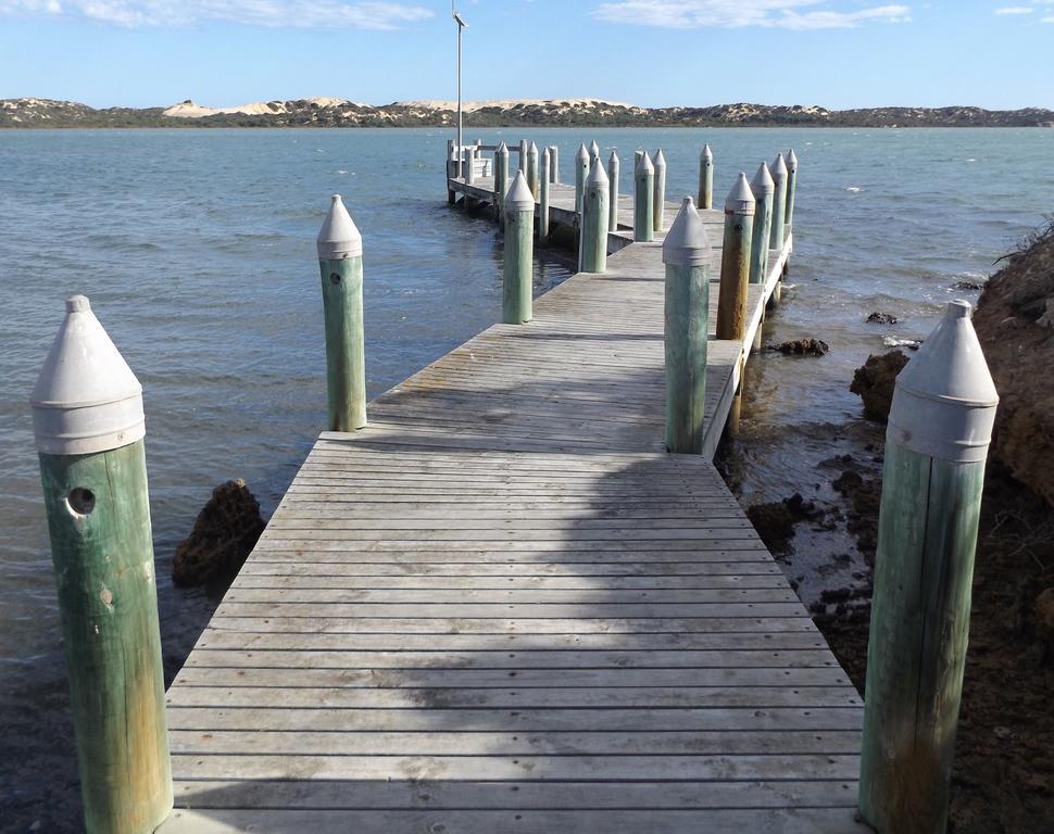 Villa Coorong Waterfront Retreat à Meningie Extérieur photo