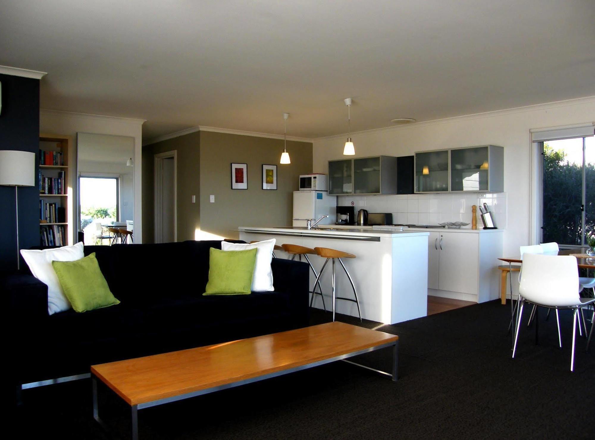 Villa Coorong Waterfront Retreat à Meningie Extérieur photo